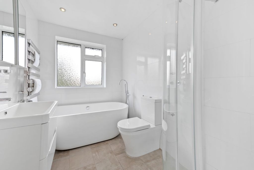 Additional image 12 of 4 bed detached house to rentKimber Close, Windsor SL4