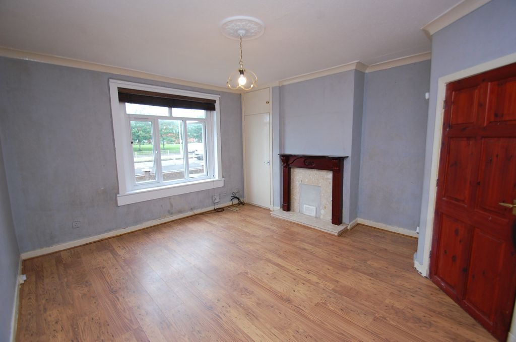 Property photo 2 of 18 5219932