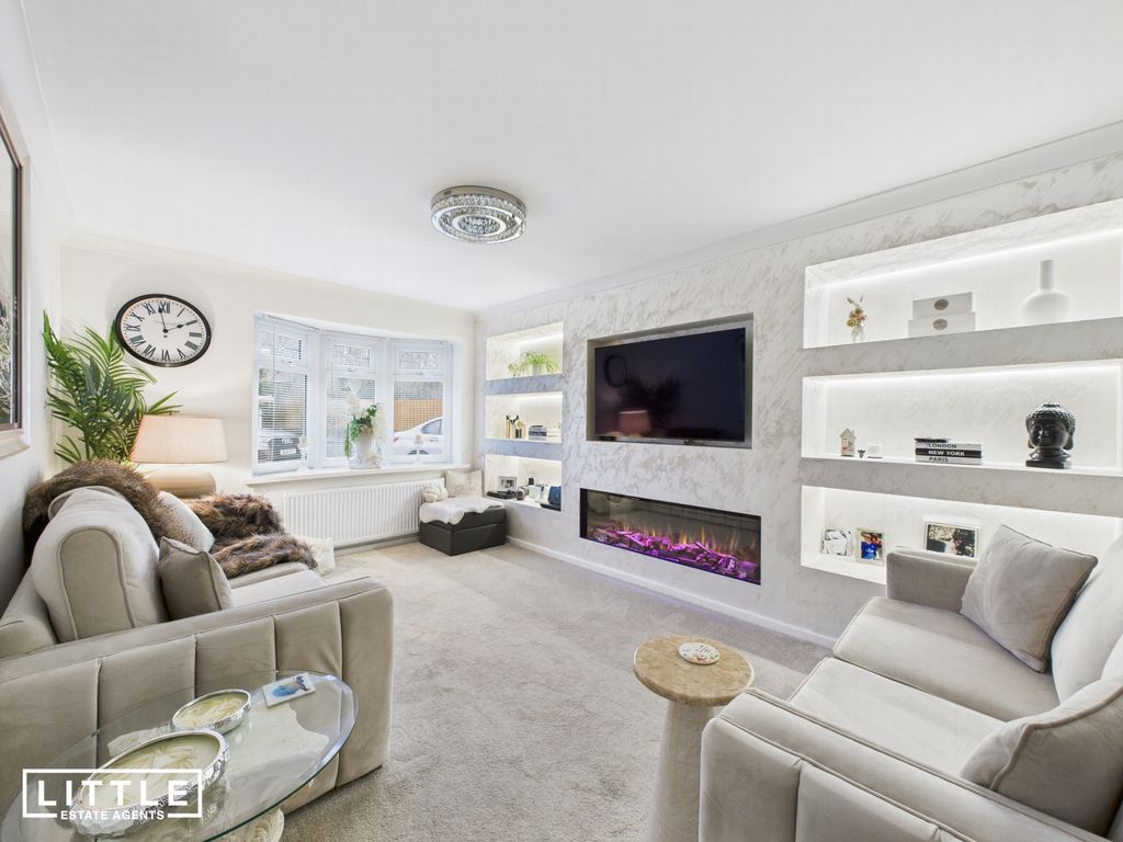 Property photo 2 of 31 Photo 12