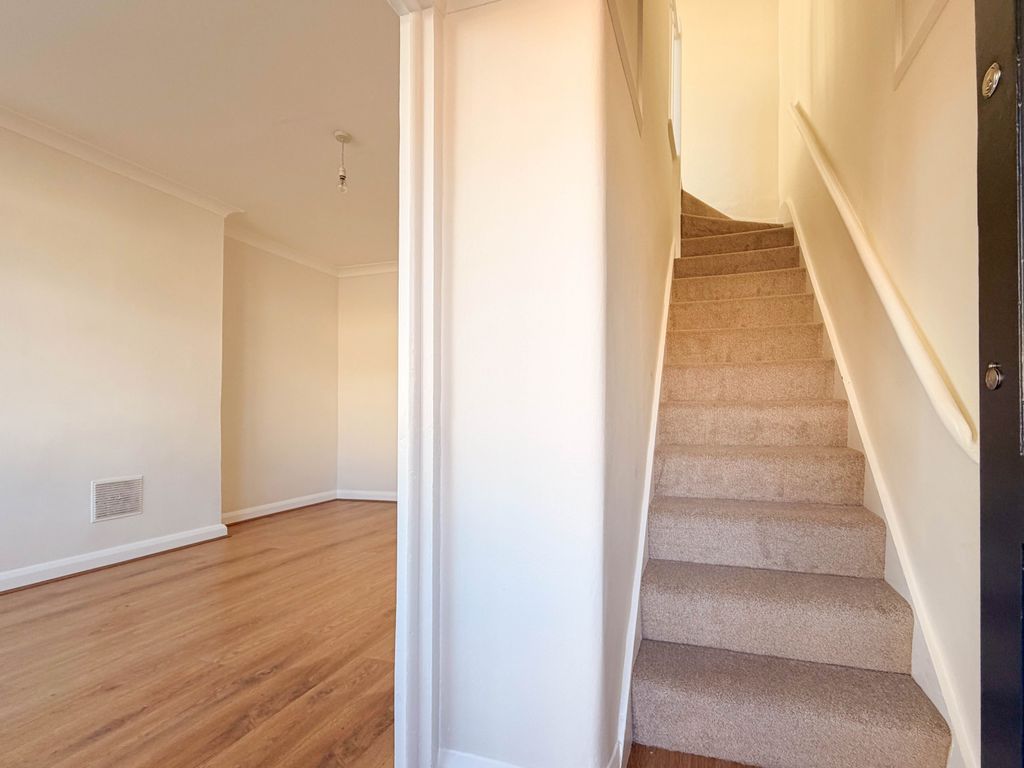 Property photo 2 of 16 Q
