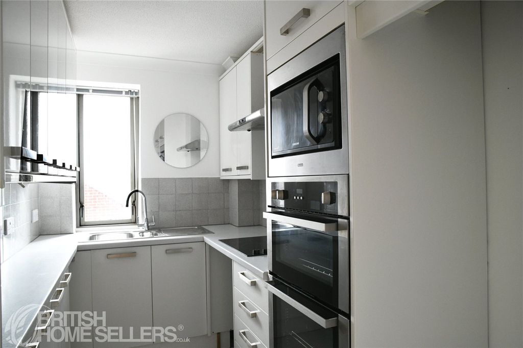 Property photo 2 of 16 Picture No. 07