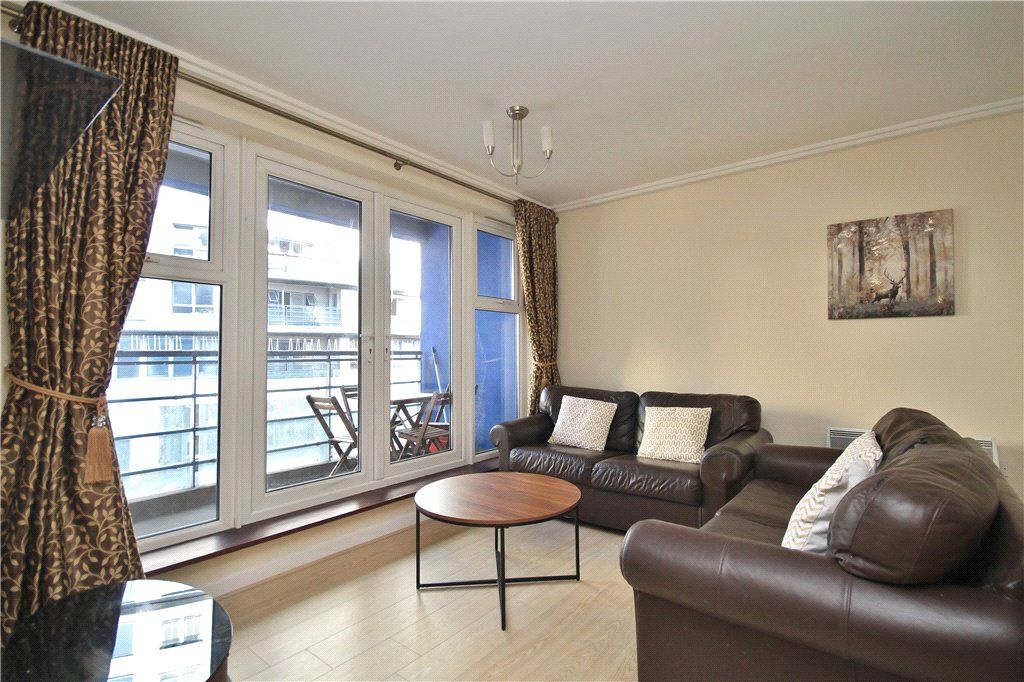 Property photo 3 of 6 Reception