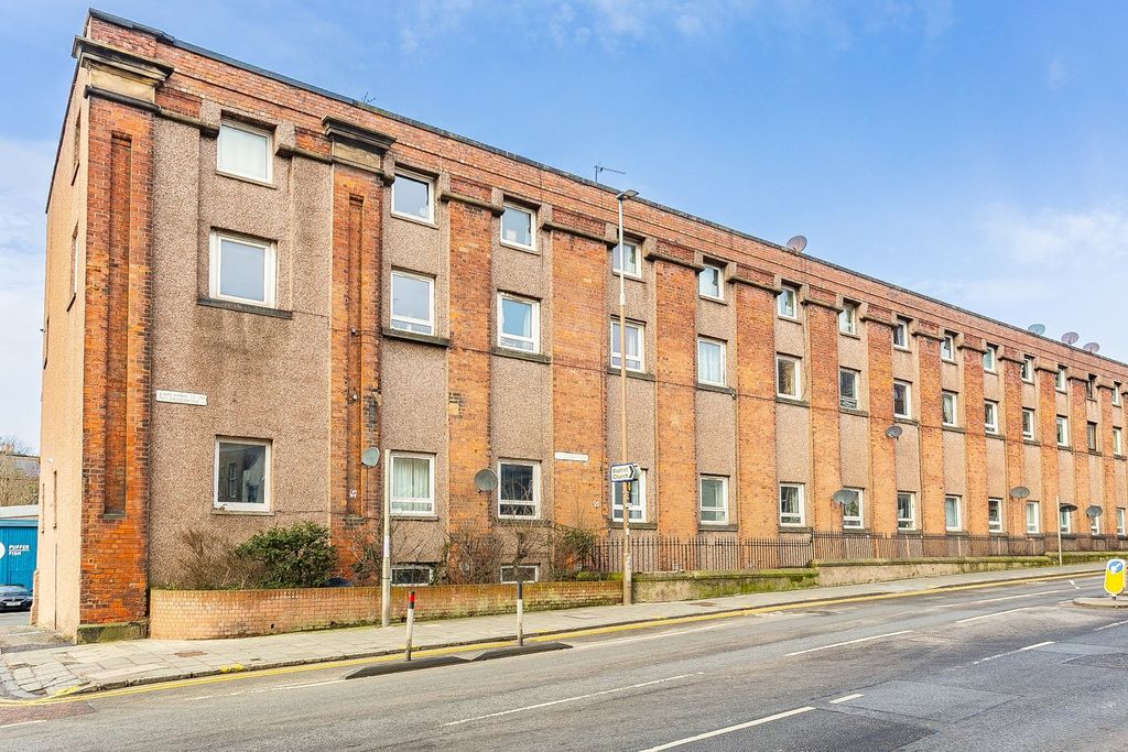 Property photo 1 of 20