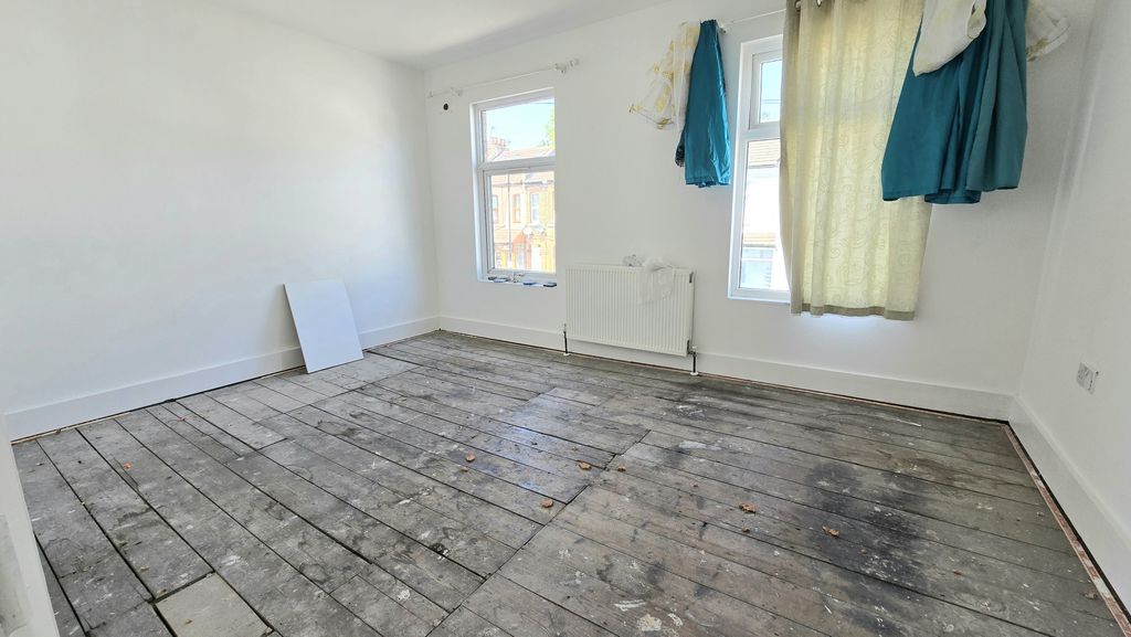 Property photo 2 of 4