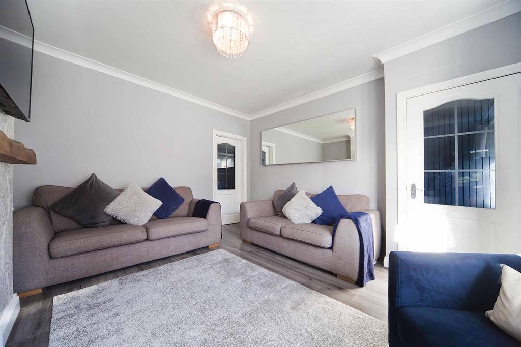 Property photo 3 of 22