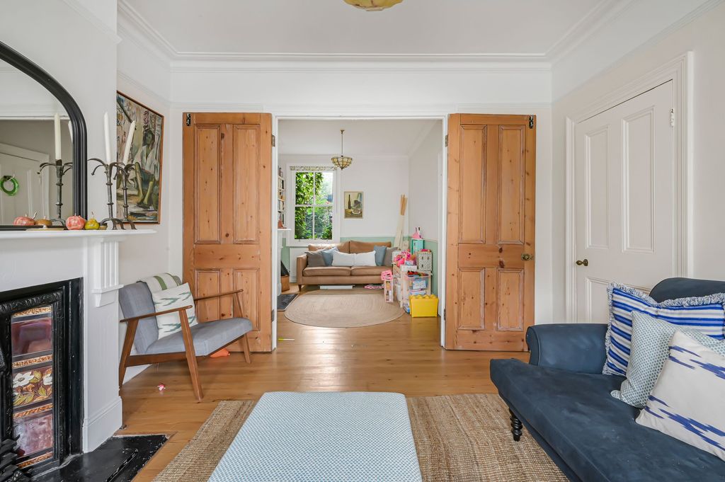 Property photo 3 of 16