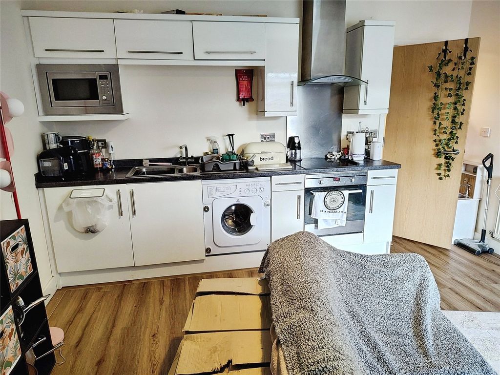 Property photo 2 of 6 Kitchen/Living Room