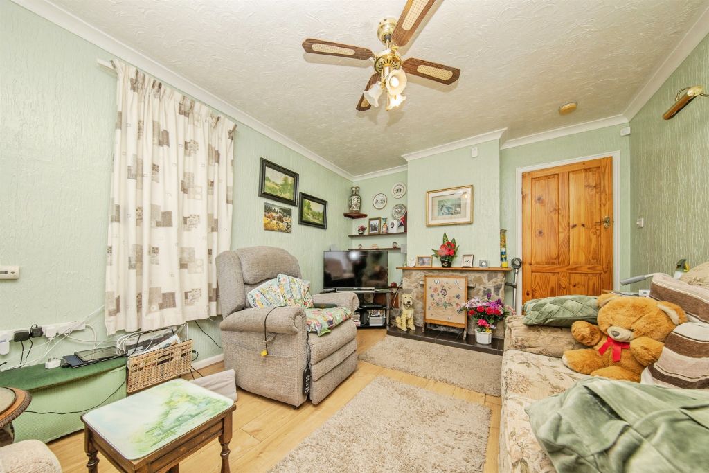 Property photo 3 of 20