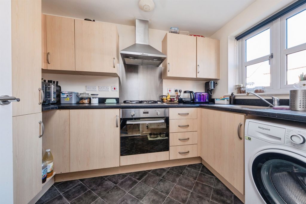 Property photo 3 of 16