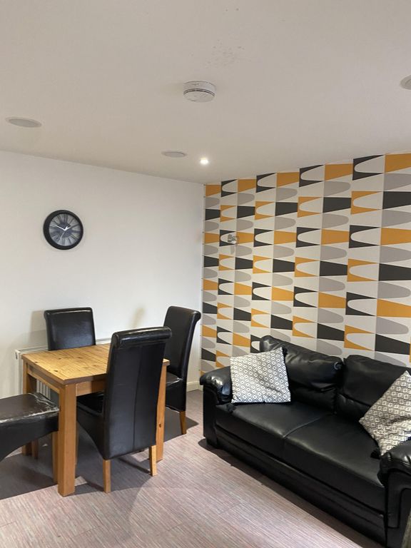 Property photo 3 of 7 Img_8905_R