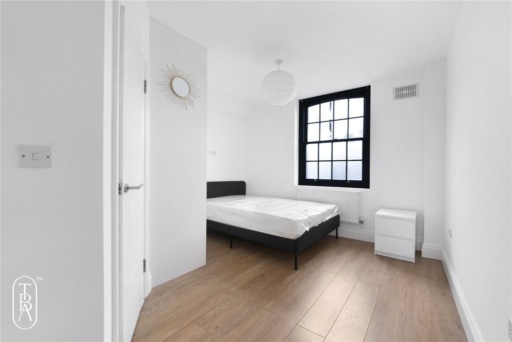 Property photo 3 of 17 Picture No. 08