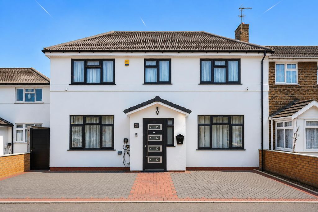 Property photo 1 of 18