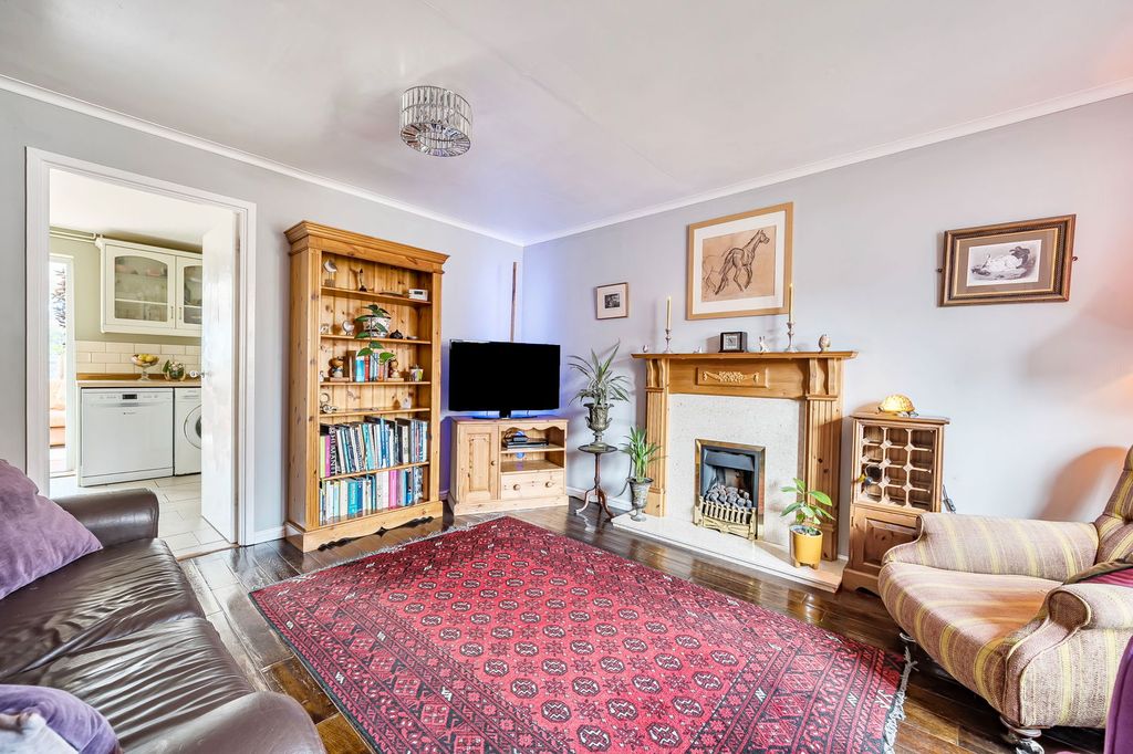 Property photo 3 of 19