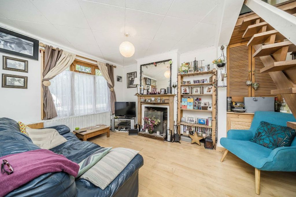 Property photo 3 of 9