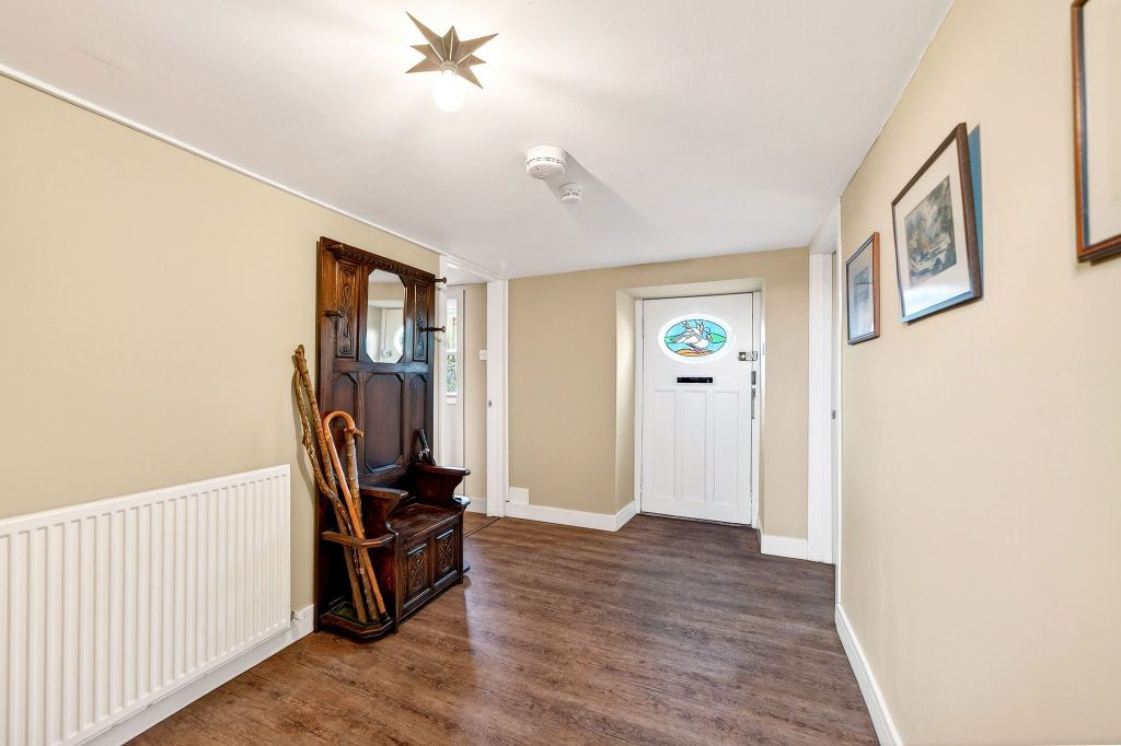 Property photo 3 of 32