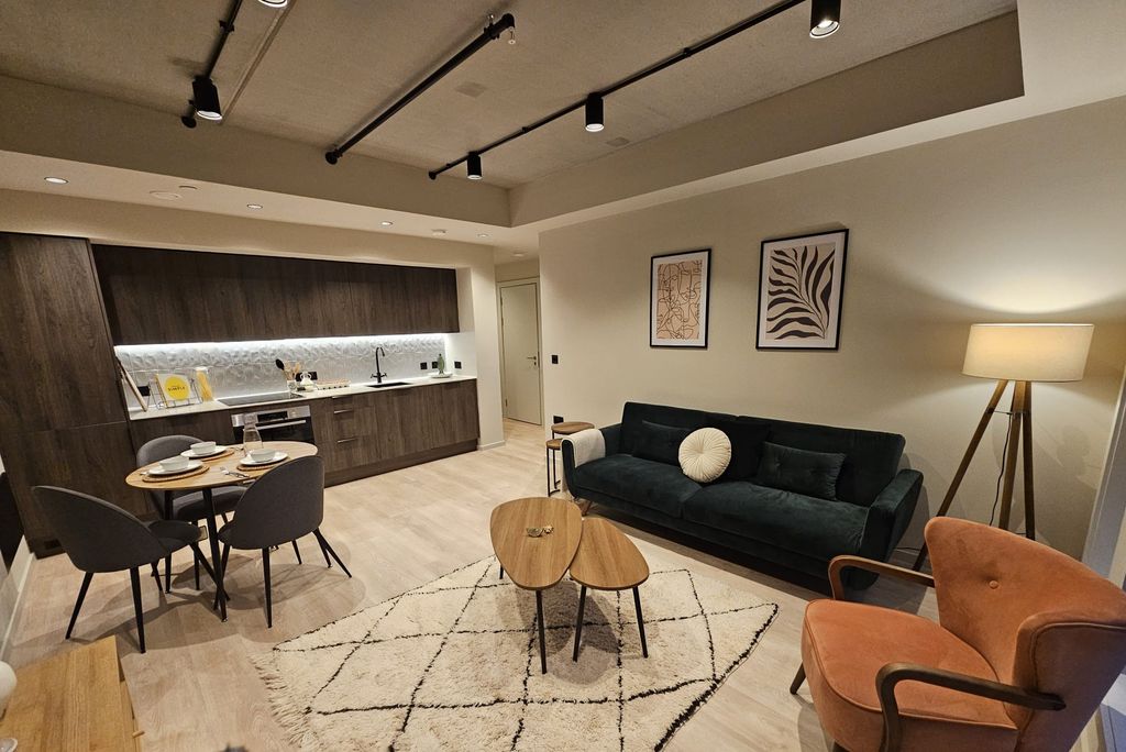 Property photo 1 of 22 Img_818_55_Original