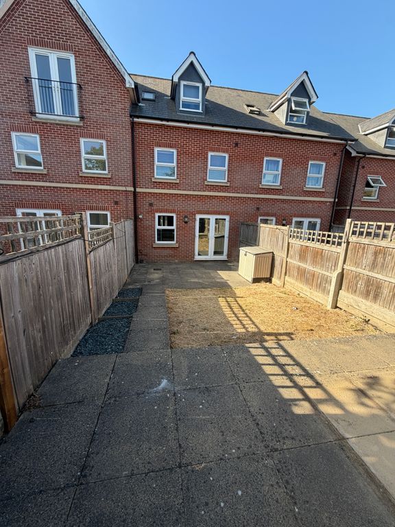 Property photo 2 of 29