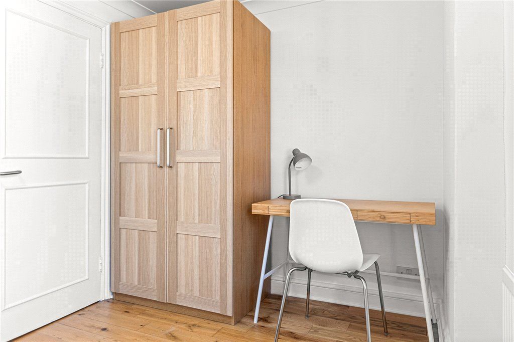 Property photo 3 of 11 Room