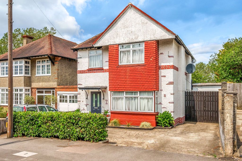 Property photo 1 of 27