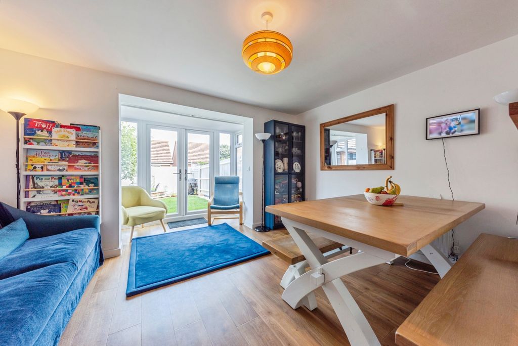 Property photo 3 of 20 4_Penrhyn_Way-30