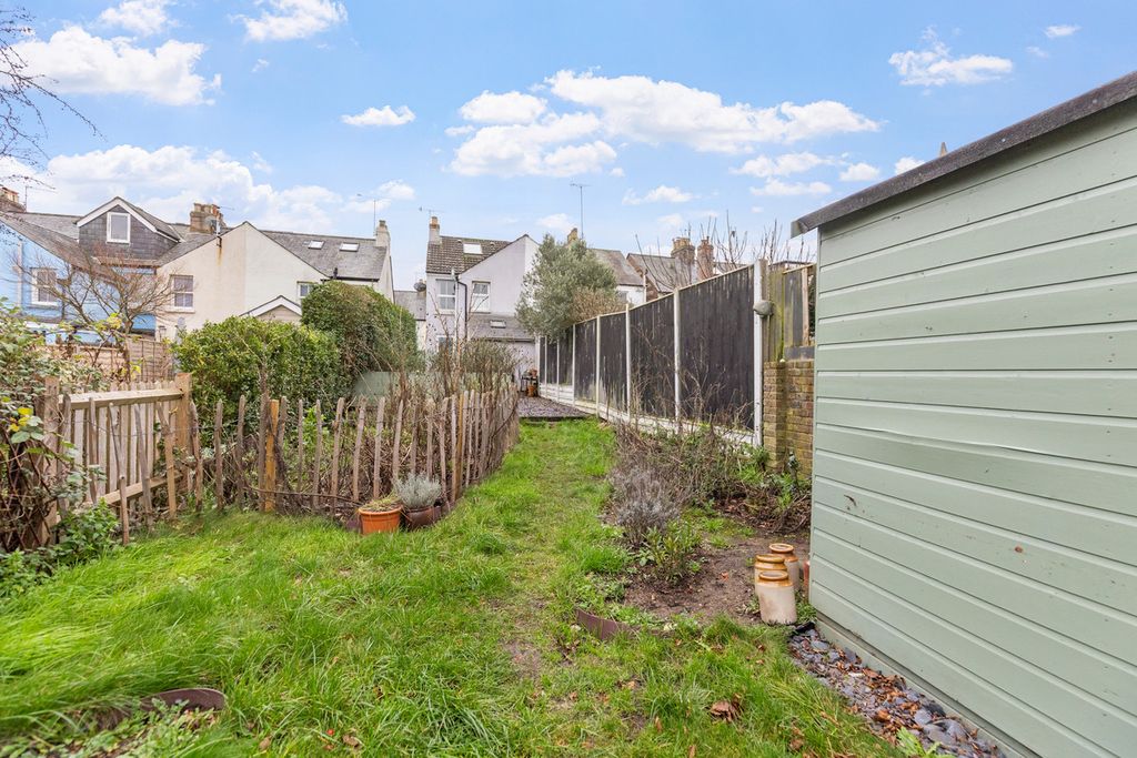 Property photo 1 of 18