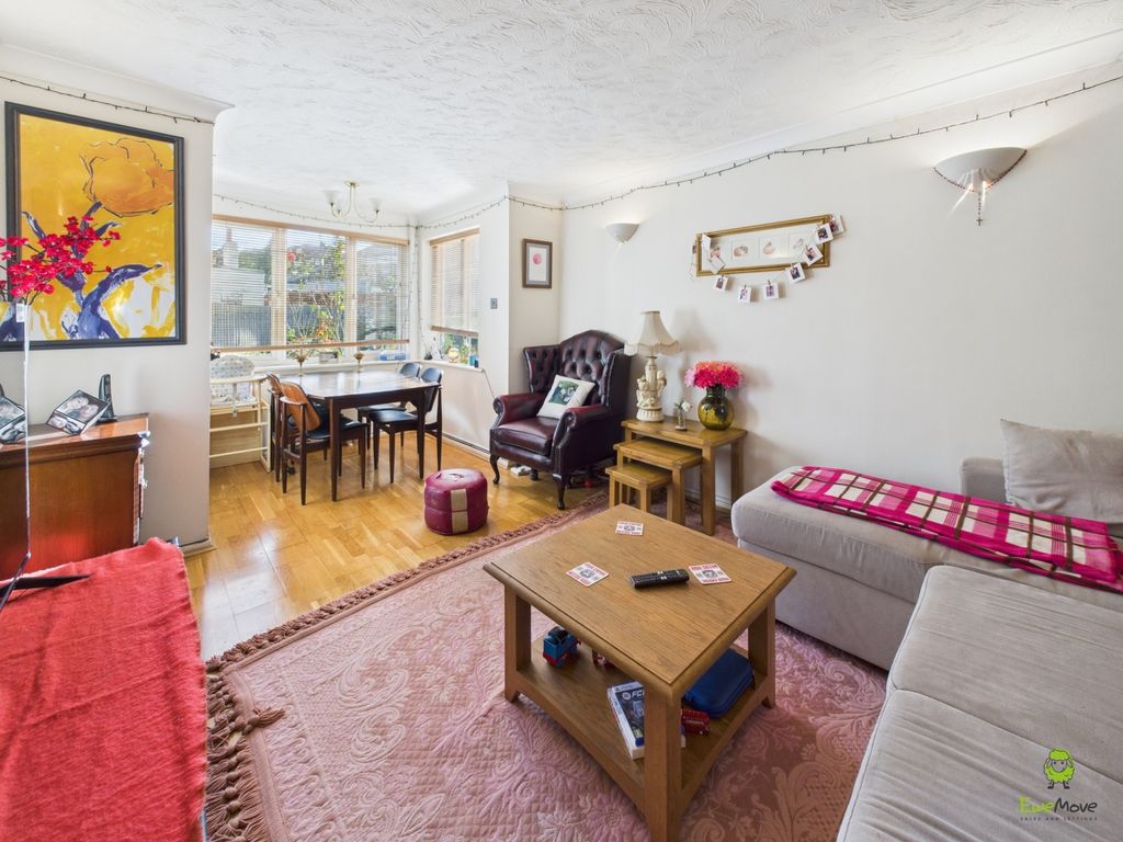 Property photo 2 of 11 Presented By Clinton At Ewemove Bexleyheath And Da