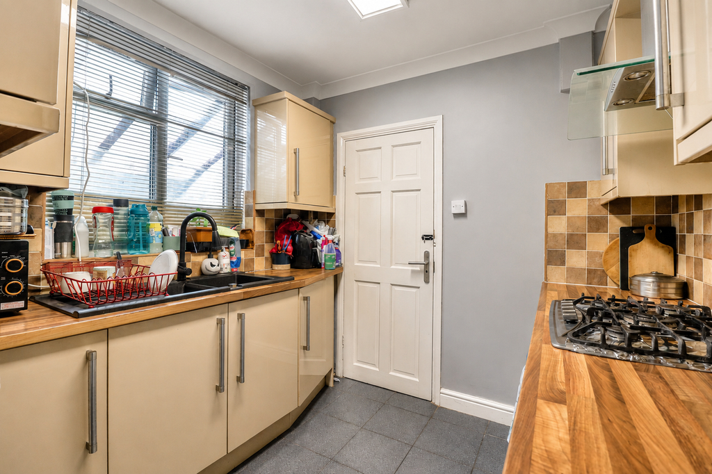 Property photo 2 of 16 Kitchen