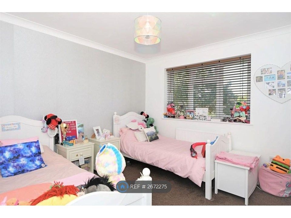 Property photo 2 of 10 Main Bed Room