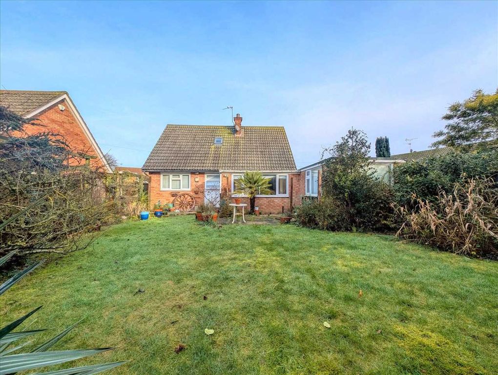 Property photo 2 of 12 Garden