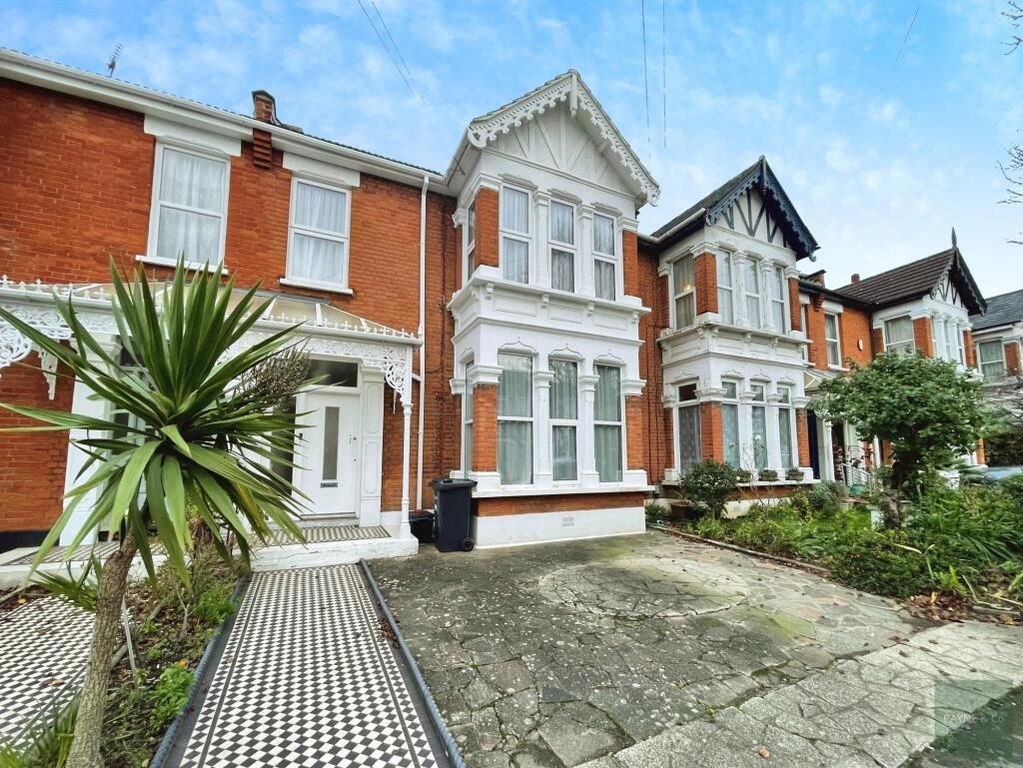 Property photo 1 of 9 Front External