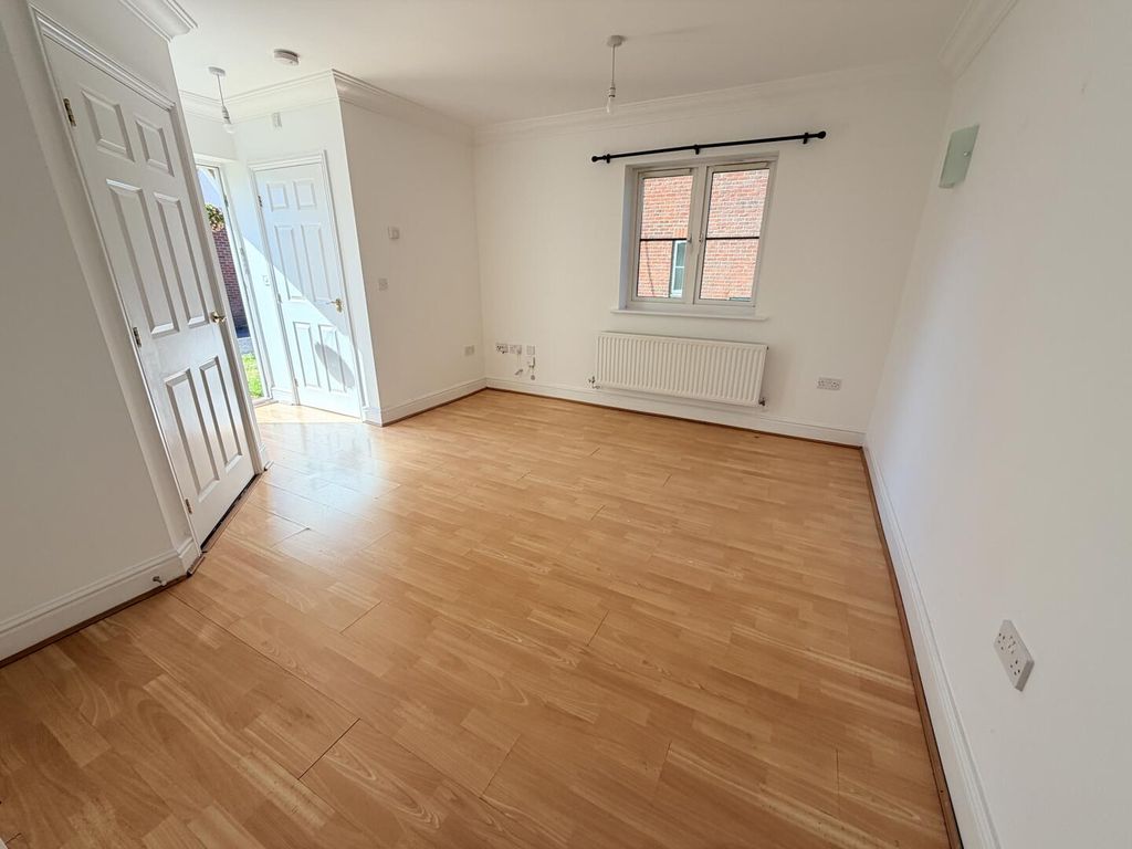 Property photo 3 of 8 Living Room