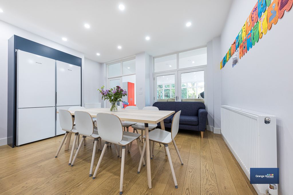 Property photo 3 of 21