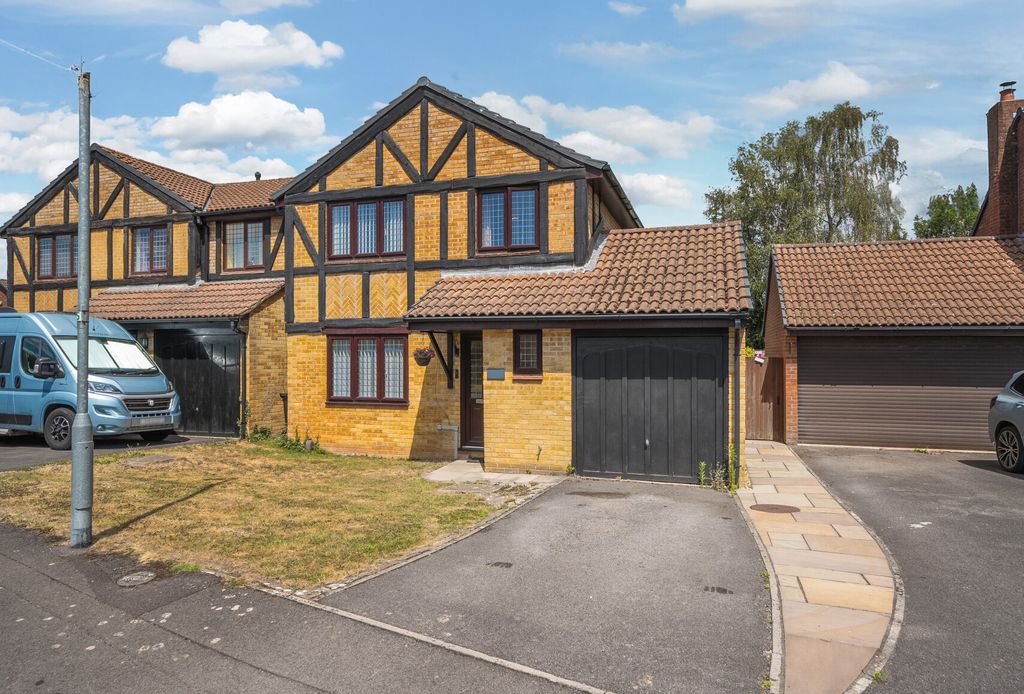 Property photo 1 of 14 1319297-3-686Baf3...