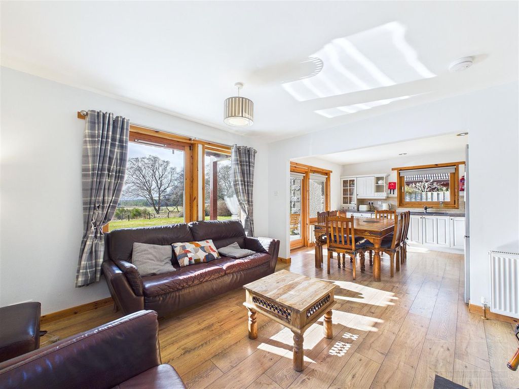 Property photo 3 of 30 Ground Floor Sitting Room