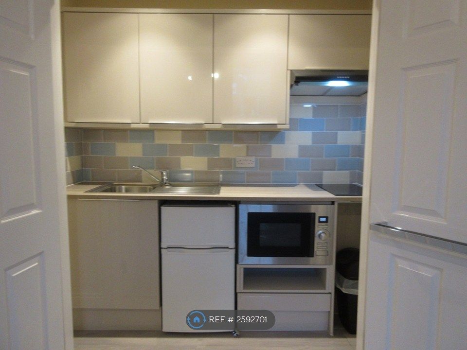 Property photo 1 of 7 Kitchen