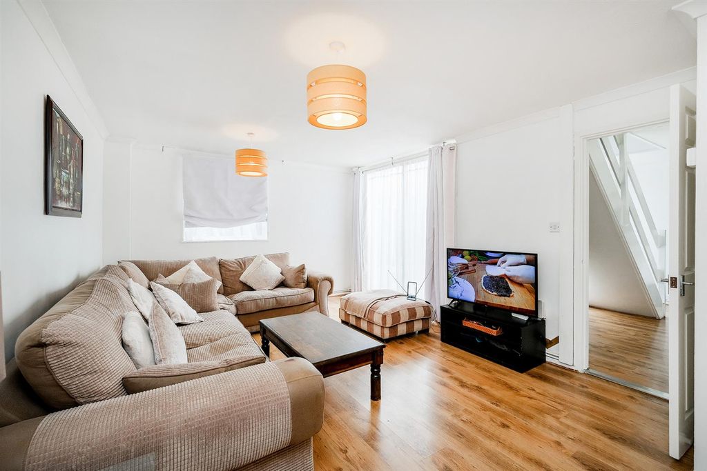 Property photo 2 of 22