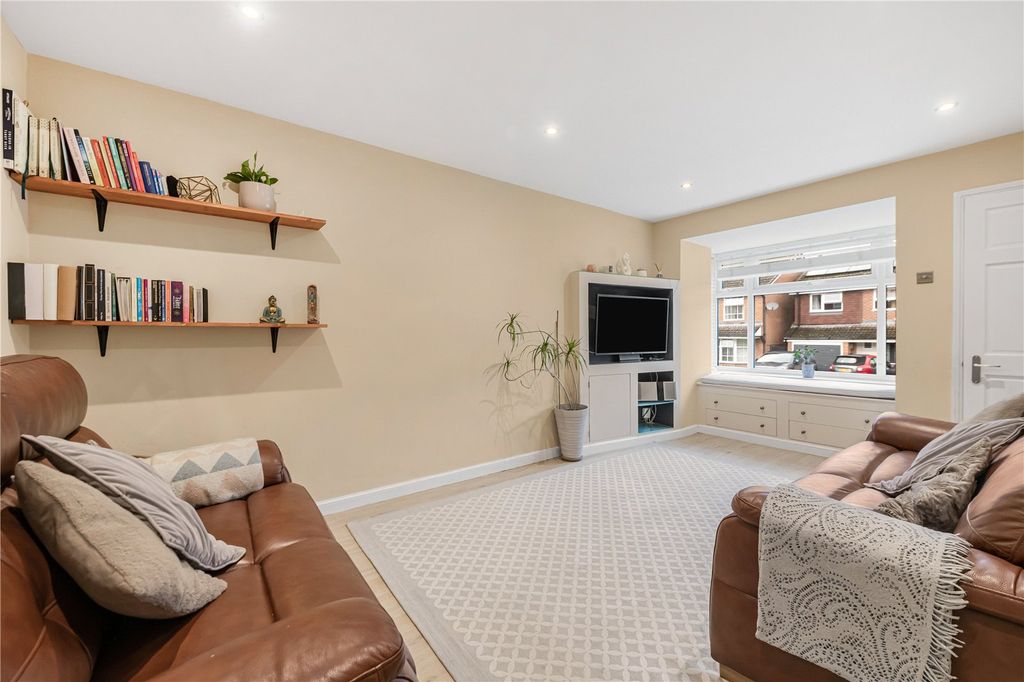 Property photo 3 of 22 Picture No. 02