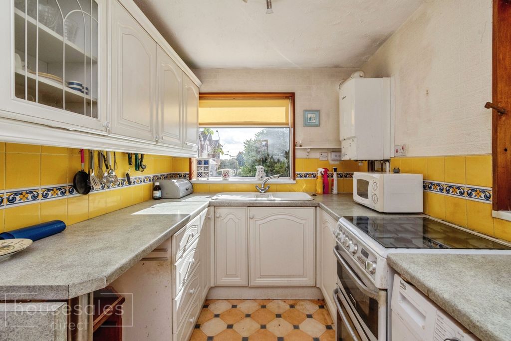 Property photo 2 of 10