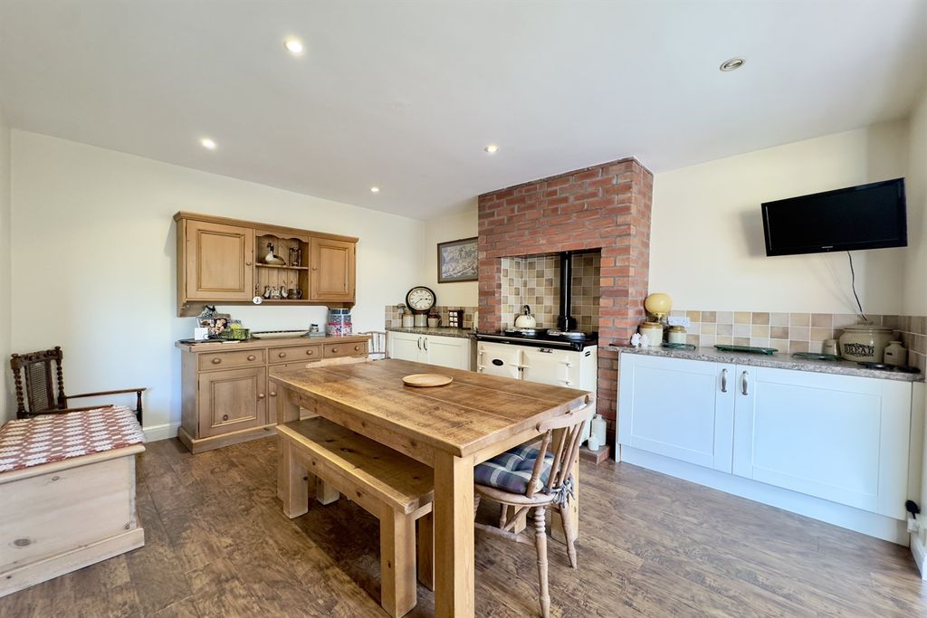 Property photo 3 of 16 Dining Room