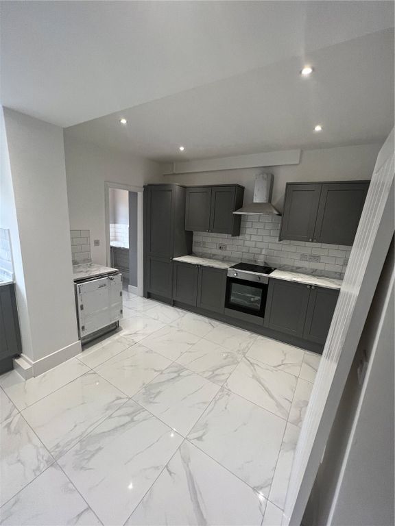 Property photo 2 of 10 Picture No. 02