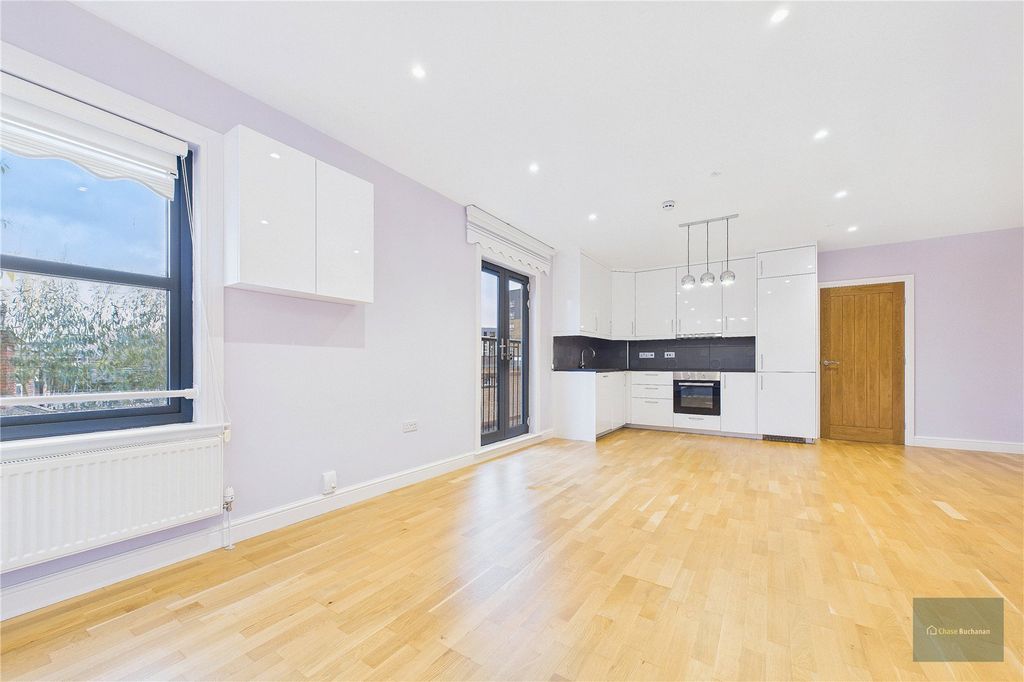 Property photo 2 of 12 Picture No. 13