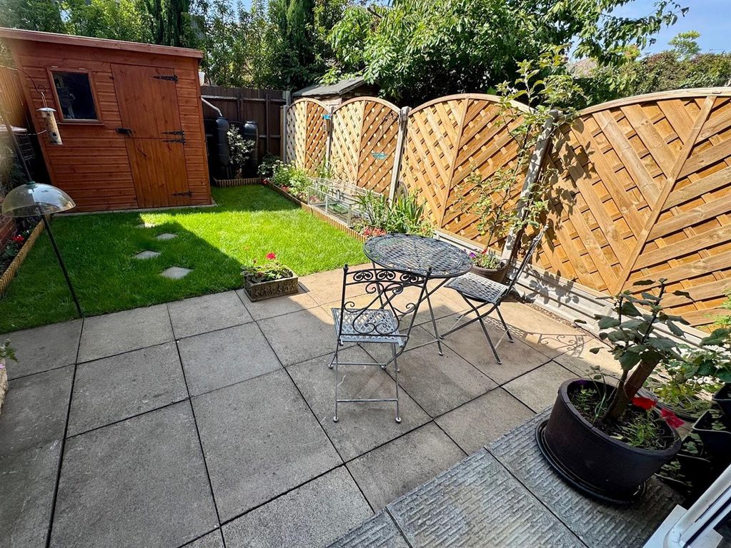 Property photo 3 of 10 Garden.Jpg