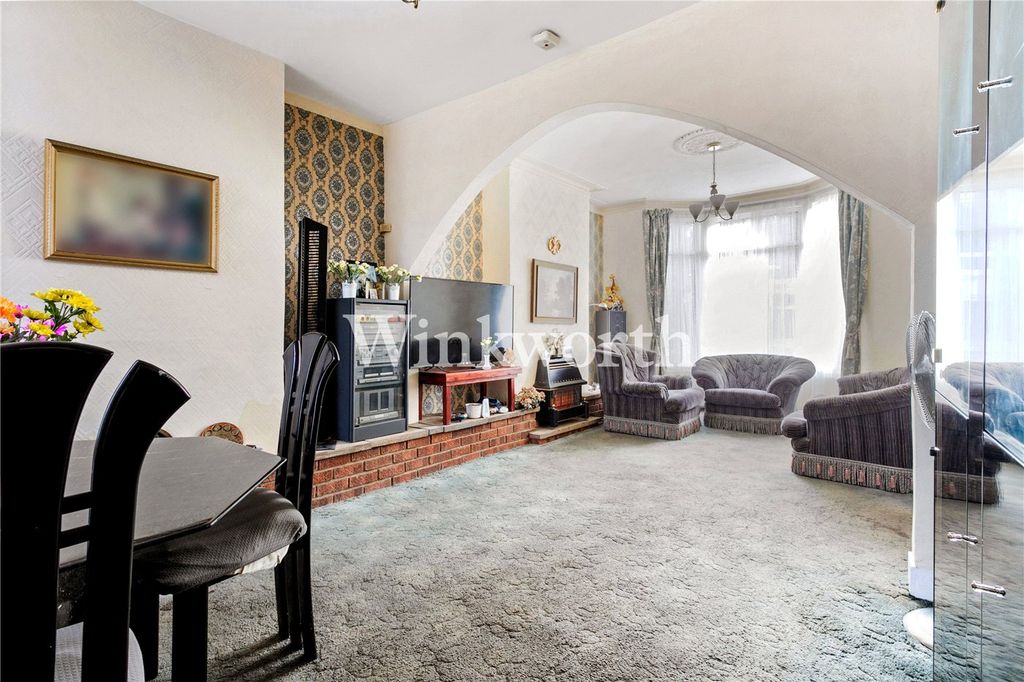 Property photo 3 of 17 Picture No. 11