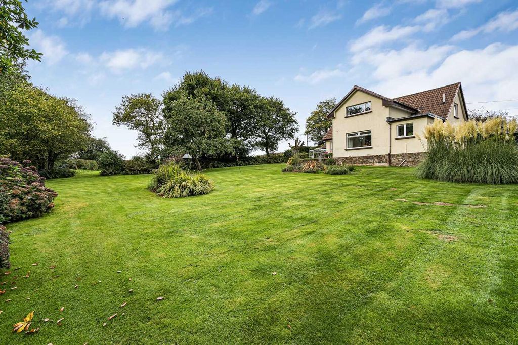 Property photo 1 of 43 22_93164.Jpg
