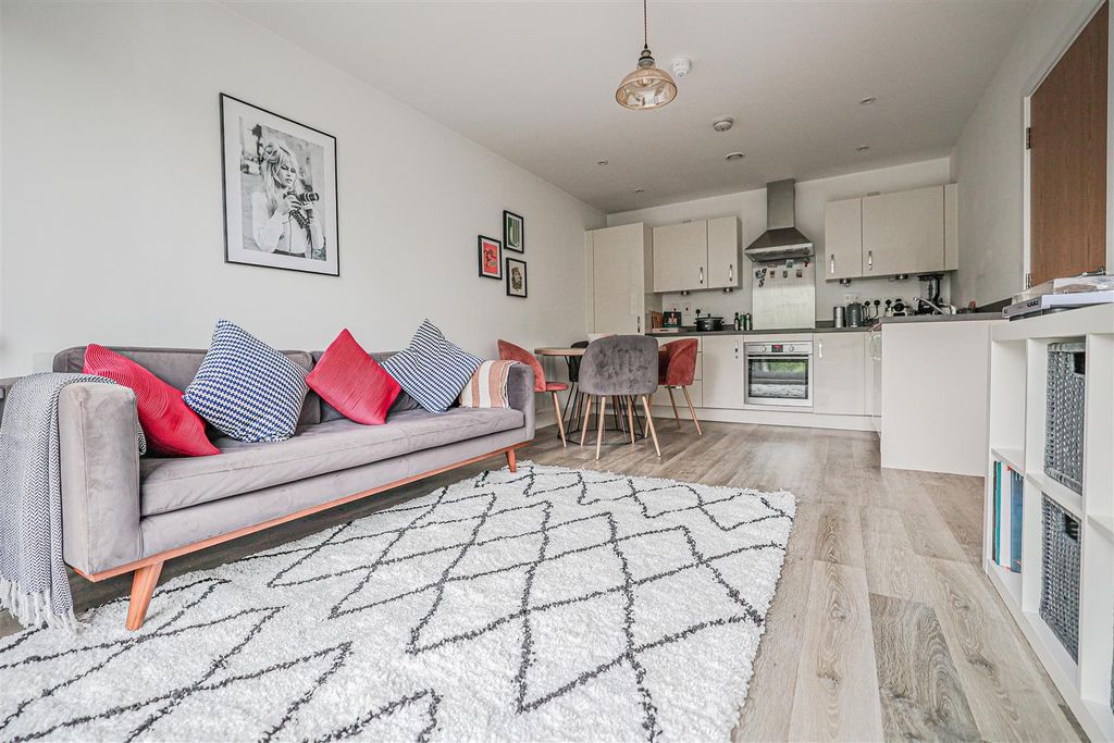 Property photo 2 of 21 980A1685.Jpg