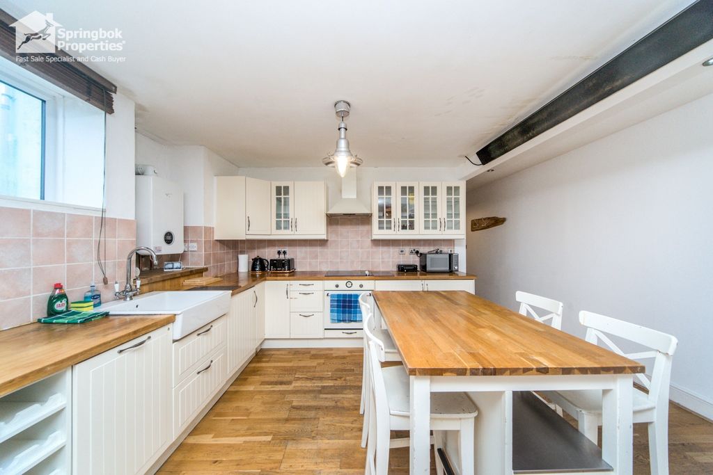 Property photo 2 of 11 Image 1