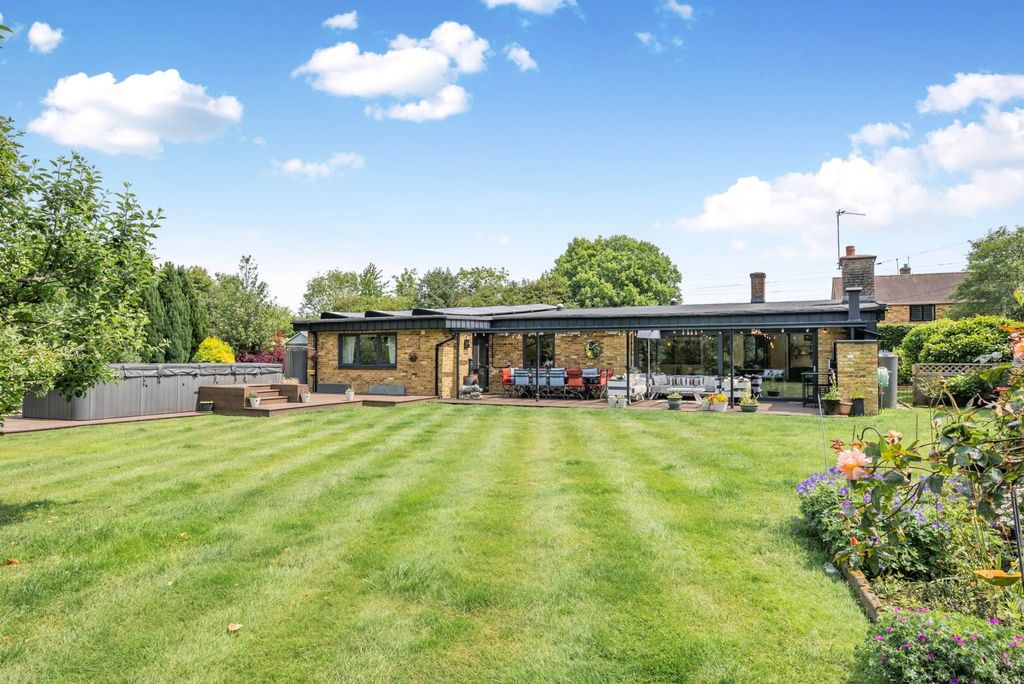 Property photo 1 of 34