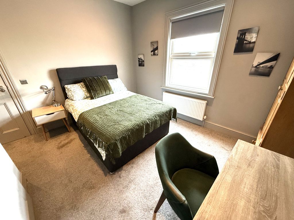 Property photo 1 of 13 Img_2084