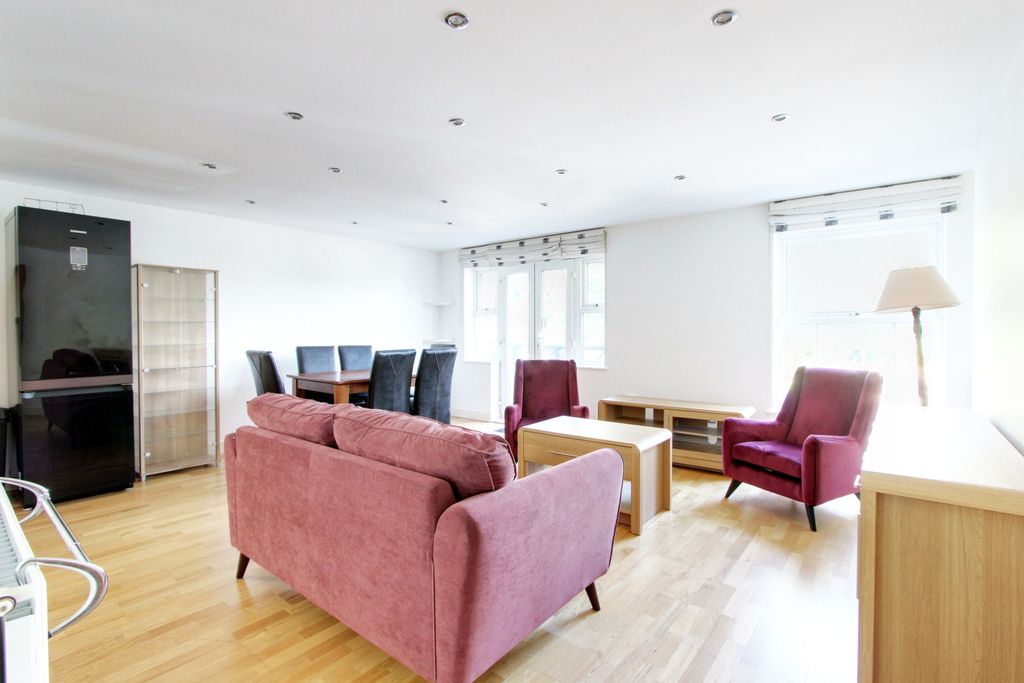 Property photo 2 of 9