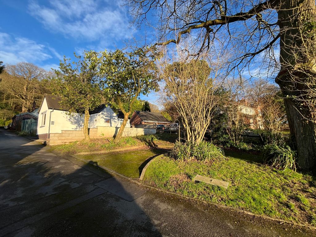 Property photo 3 of 19 Image